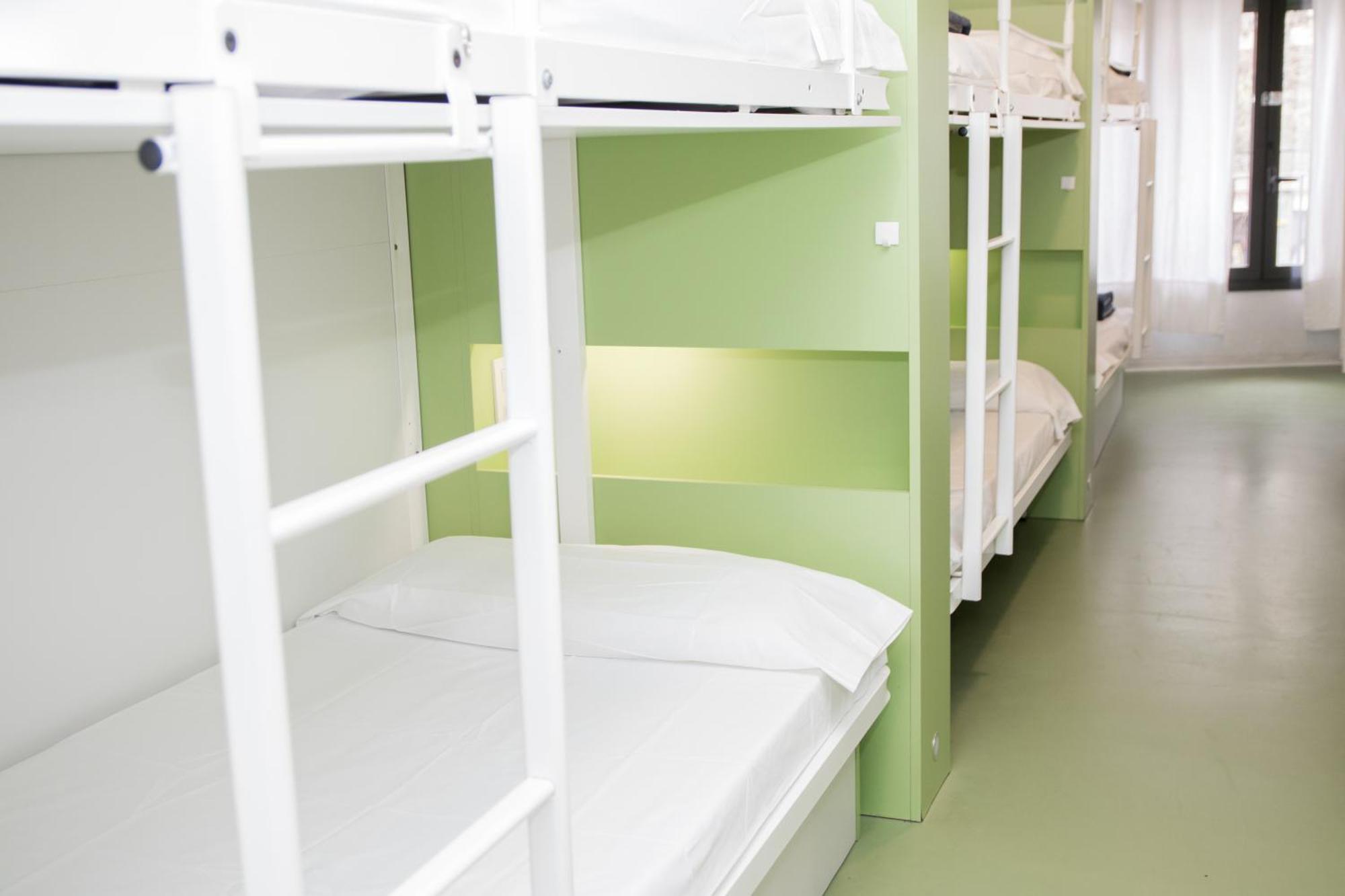 Sant Jordi Hostels Sagrada Familia Барселона Стая снимка